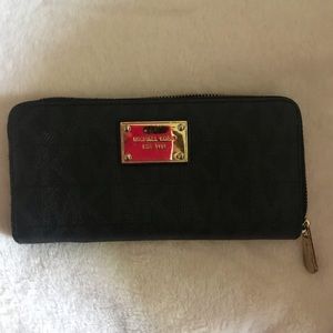 Gently used Michale Kors Wallet